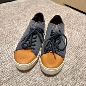 TOMS Carlson Canvas low top sneaker